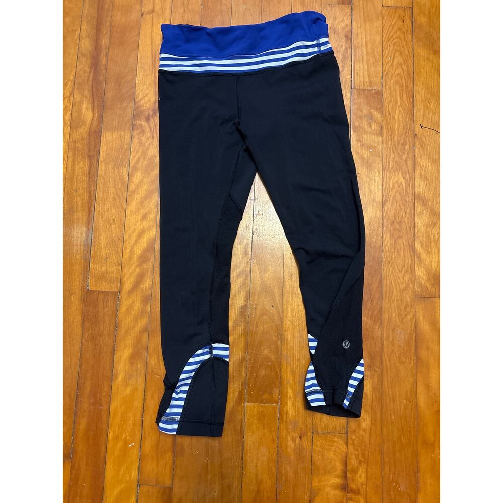 Lululemon Run Inspire Crop II Black Pigment Blue Narrow Stripe Leggings W-26"